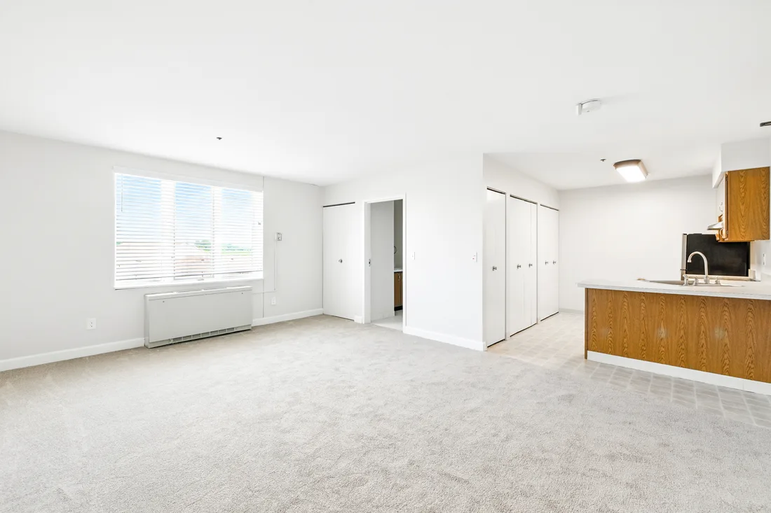 Independent living residence open concept living and dining areas